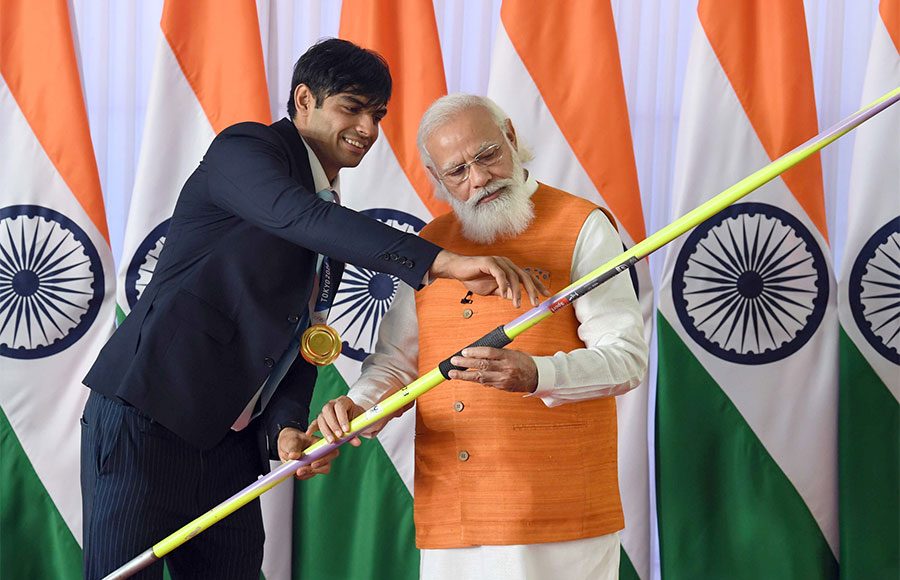 neeraj-chopra-narendra-modi Neeraj Chopra with PM Narendra Modi